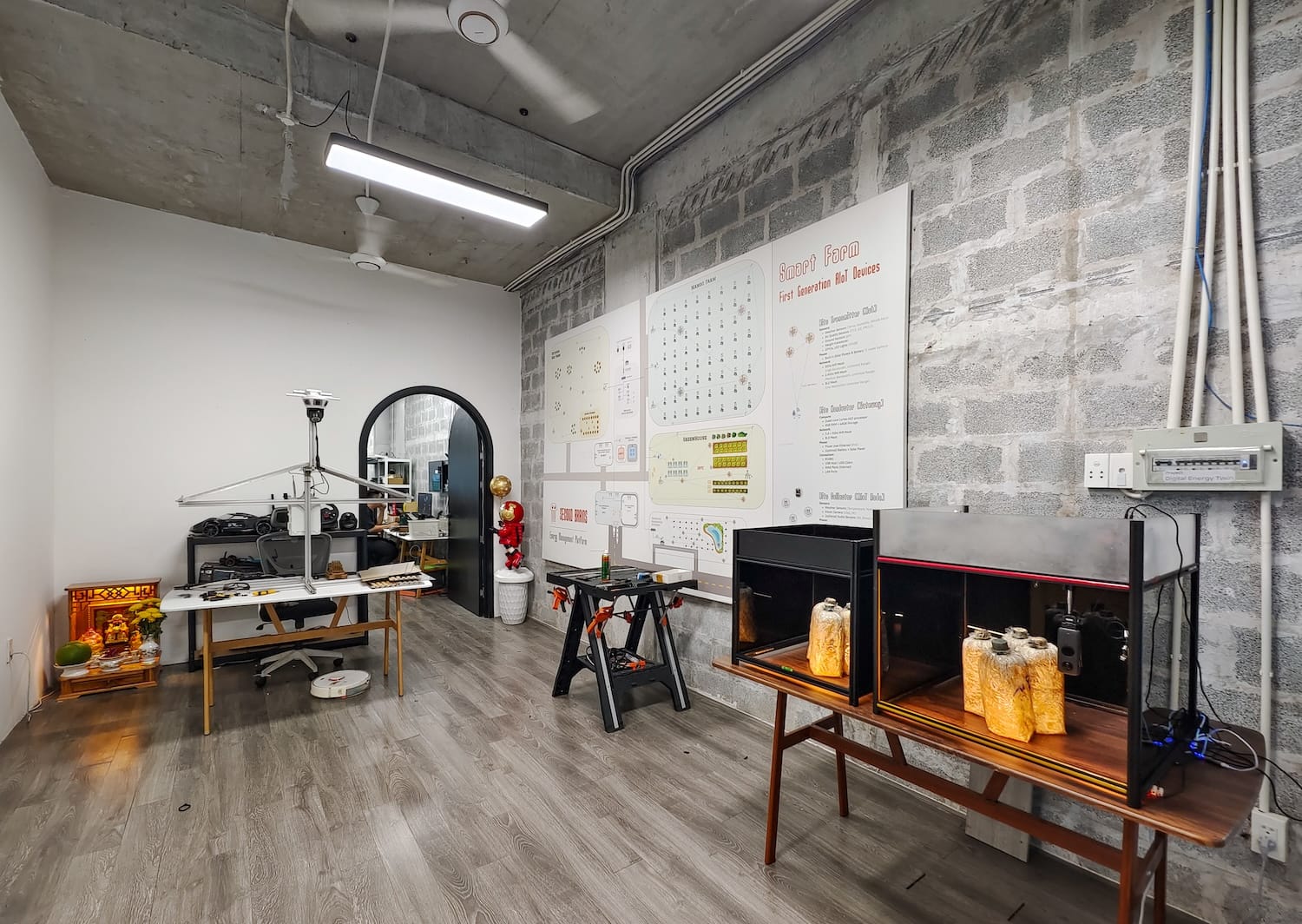 AlphaBits Office Lobby - Collaborative meeting space