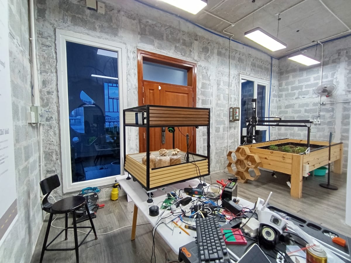 AlphaBits office and teamwork 5